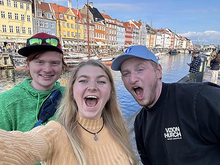 JBIP students taking a selfie in Denmark